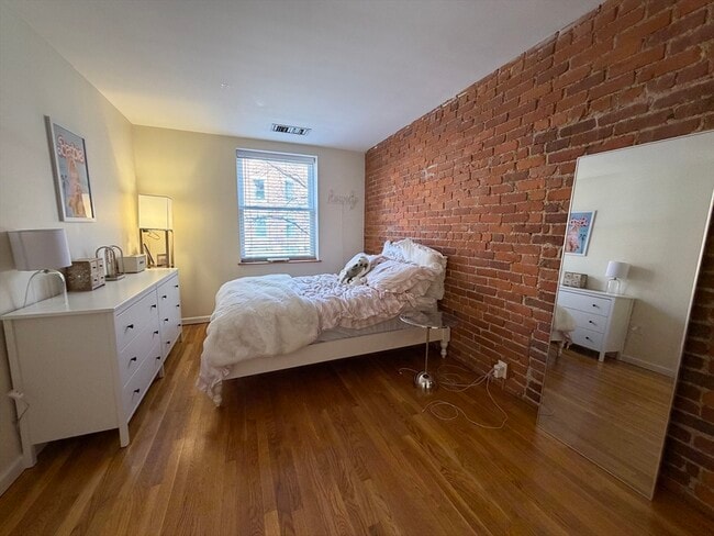 Photo - 90 Gainsborough St Unit 201e