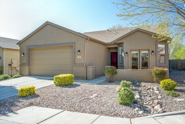 Building Photo - 3 bedroom, 2 bathroom home for rent in Vie...