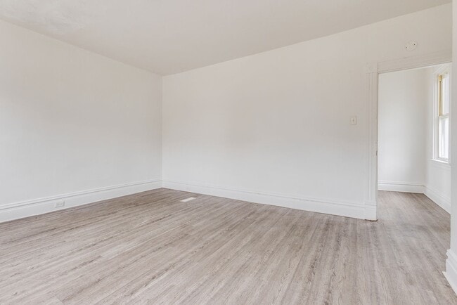 Photo - 440 Hays Ave Unidad Third Floor Apt 3