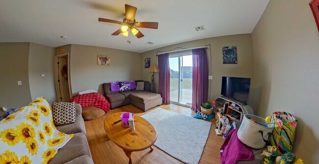 Photo - 3D Tour Available - Gorgeous duplex + Gara...