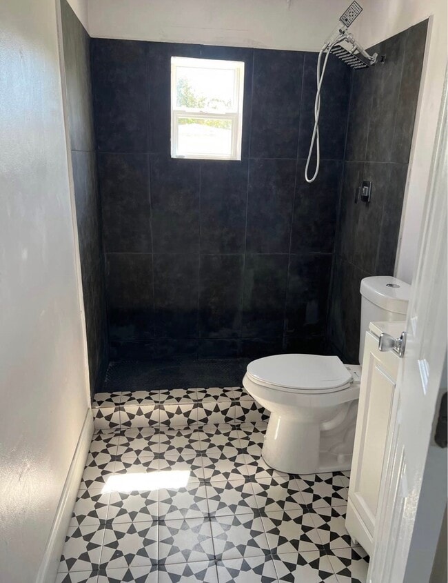 Photo - 1200 NE 210th St
