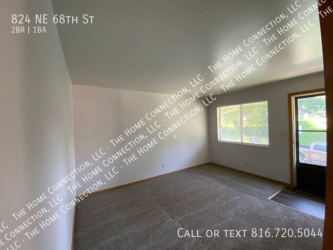 Photo - 824 NE 68th St