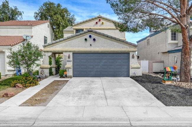 Photo - 3 bedroom home with pool!!