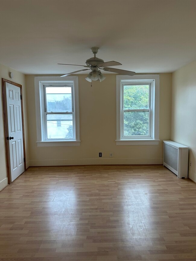 Photo - 29 Orchard St