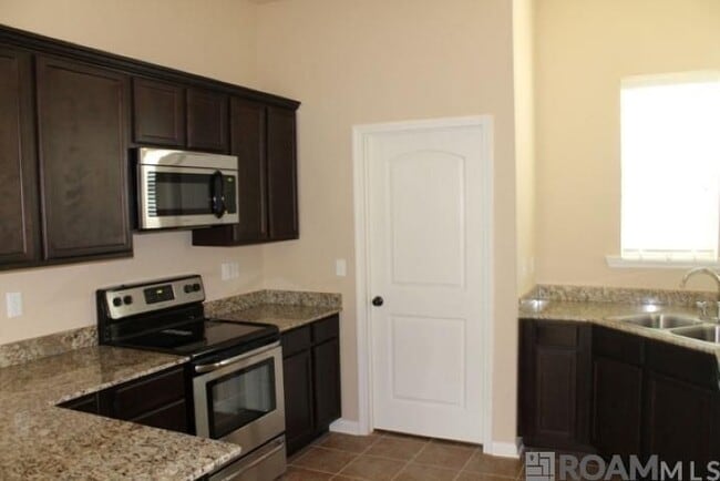 Photo - 37237 Market Place Drive