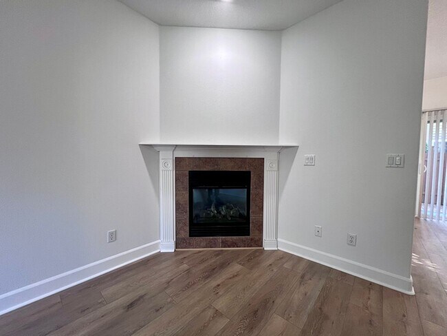 Photo - 16739 NE Halsey St