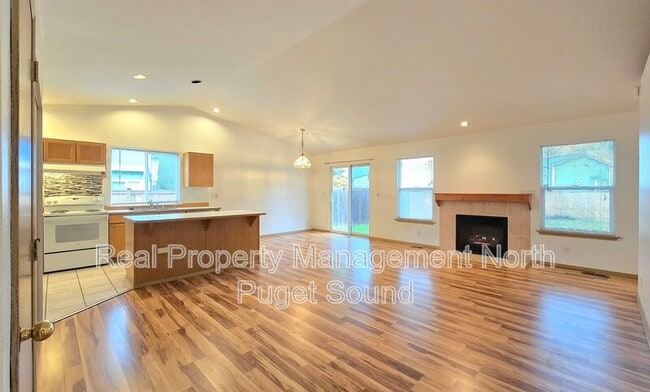 Building Photo - 5224 102nd Pl NE