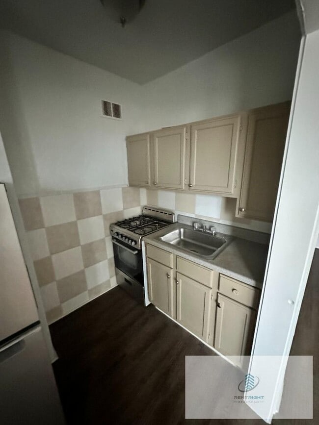 Photo - 5301 N Ashland Ave Unidad 305