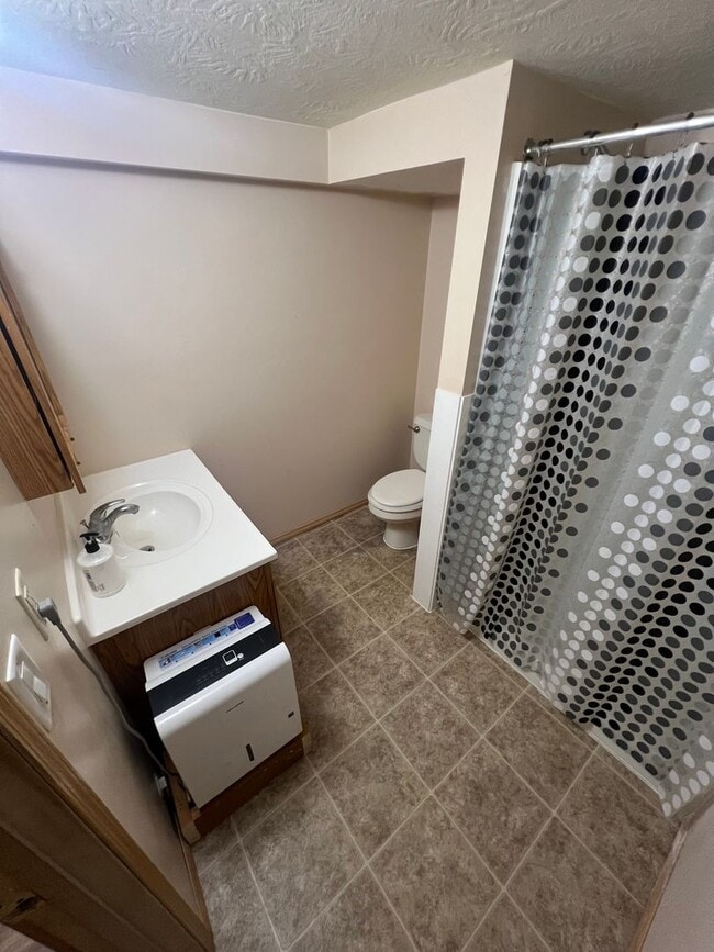 20 W Melgaard Rd Unit 2 Downstairs