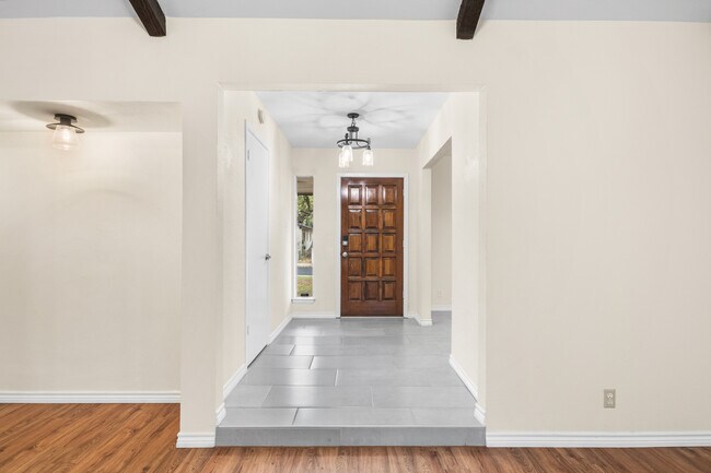 Photo - 8310 Watch Tower St