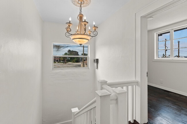 Photo - 402 S Franklin St