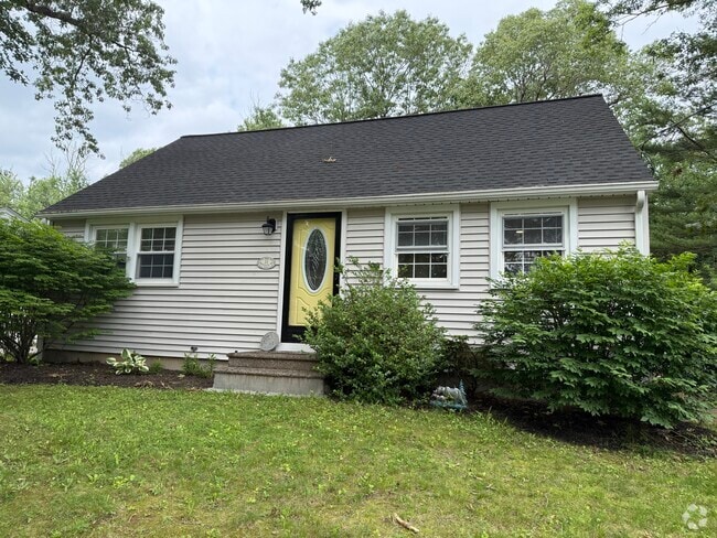 Building Photo - 32 Mayflower Rd Rental
