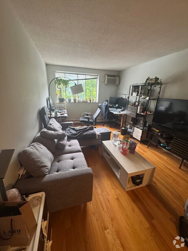 Building Photo - 14 Murdock St Unit 27 Rental