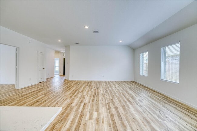 Photo - 5310 Still Mdw Ln