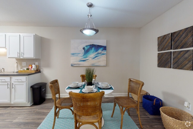 2BR, 1.5BA - 950 SF - The Lily At West Ashley