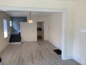 Building Photo - 2381 Glenmawr Ave Rental