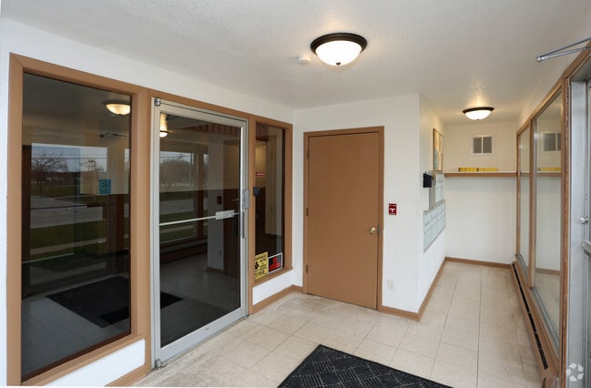 Photo - Southcrest Apartments