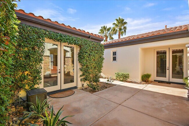 Photo - 78130 Red Hawk Ln
