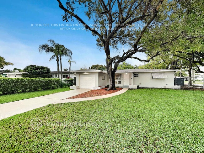 Building Photo - 3241 Pierce St