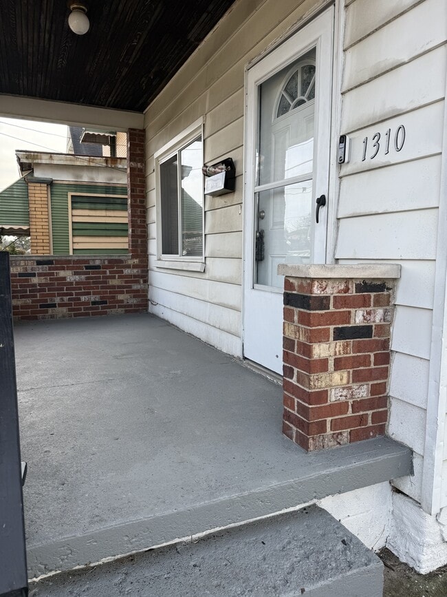 Photo - 1310 Pirl St