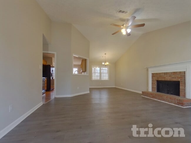 Photo - 420 Austin Dr