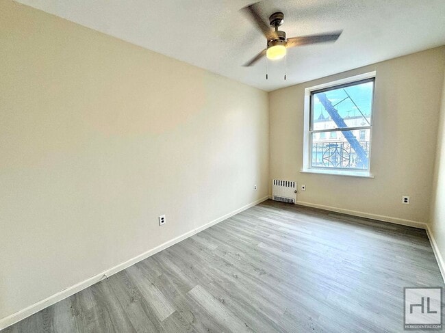 Photo - 86 STREET Unidad 2F