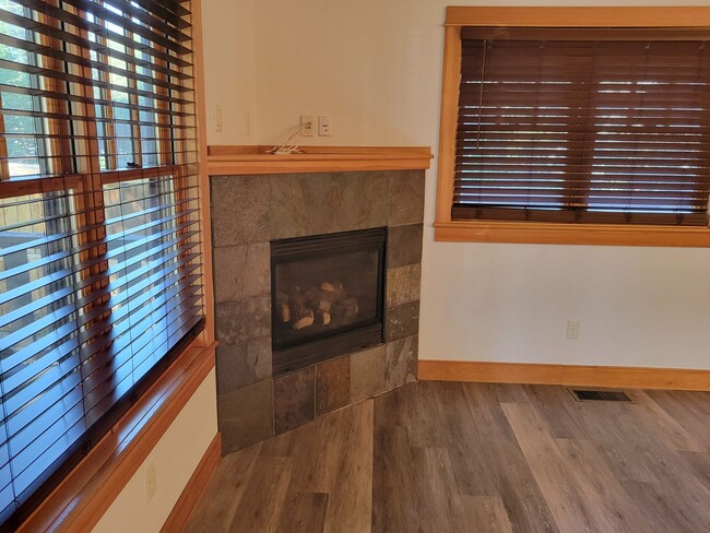 Photo - Large 4 bedroom westside home