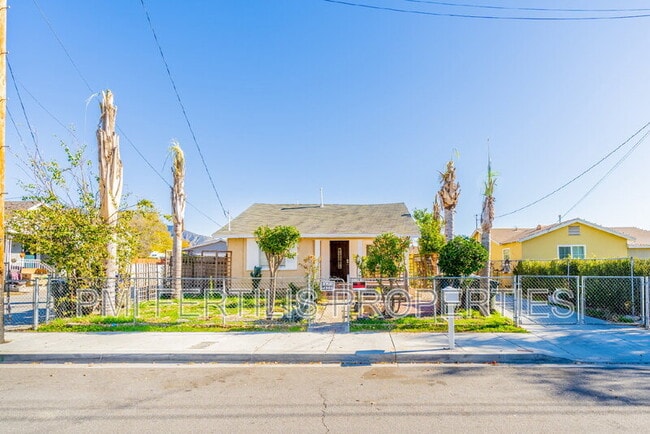 Building Photo - 7221 Olive St