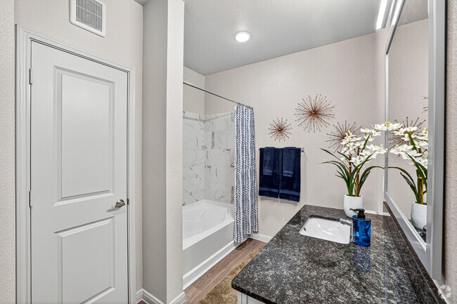 1BR, 1BA - 834SF
