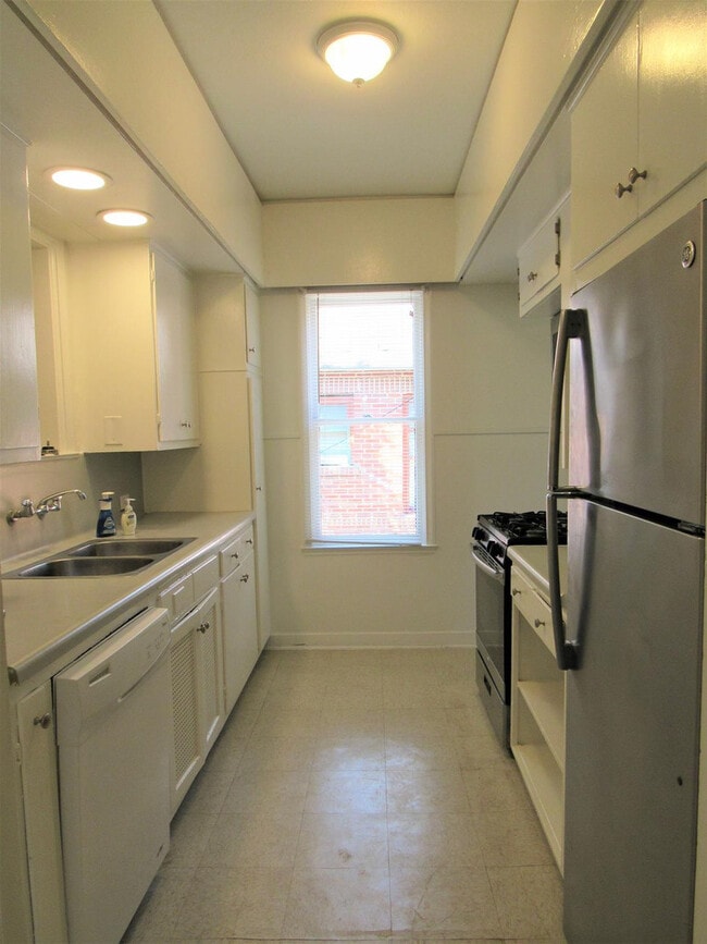 Photo - HIGHLAND PARK 3-BEDROOM