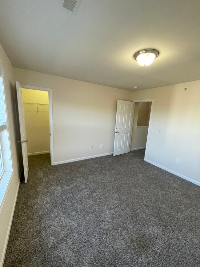 Photo - 4007 Clinton Ln