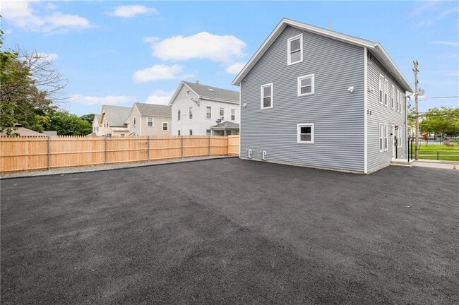 Photo - 66 Jefferson Ave Unidad 2F