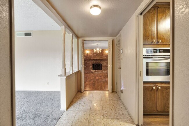 Photo - 1564 E Escalon Ave