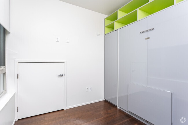 Studio - 202SF - 838 BG PLADHUS APTS