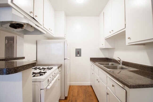 3435 Vinton Ave