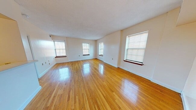 14 John Eliot Sq Unit 4E