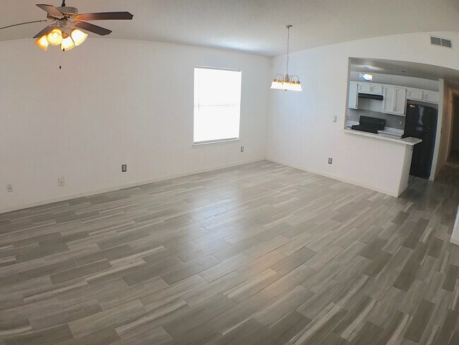 Photo - East El Paso 3bed/2bath Refrig A/C