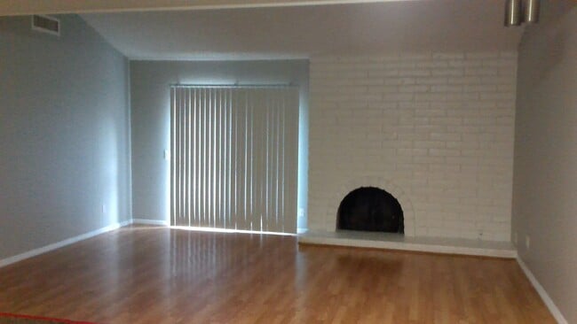 Photo - 1441 W Norwich Ave Unit 101