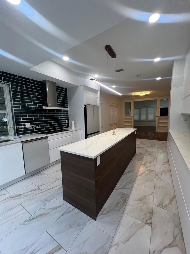 Photo - 130 SW 1st Ave