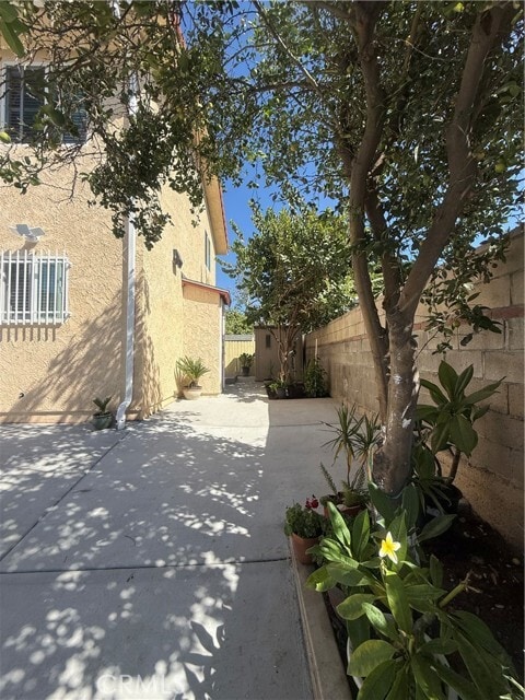 Photo - 746 W 4th Ave