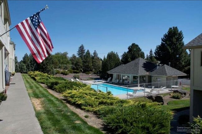 Photo - 1050 NE Butler Market Rd Condo Unit 31