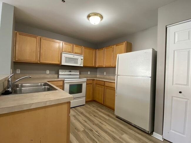 Photo - 136 Bertram Dr Unit H