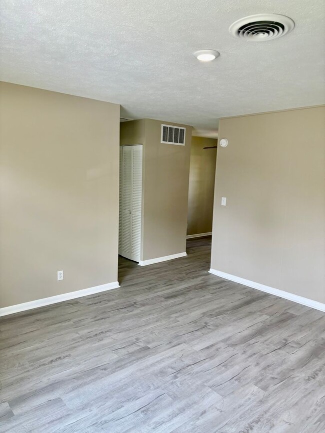 Photo - 3 bed 1 bath house in Charlestown for rent