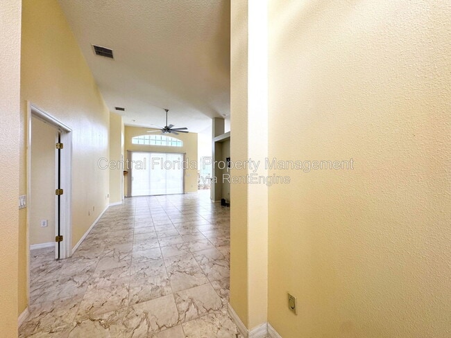 Photo - 140 Moss Ln