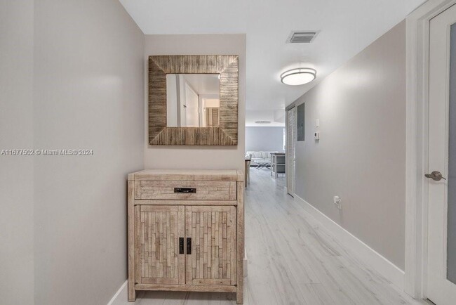 Photo - 1532 Drexel Ave Condo Unit # 202