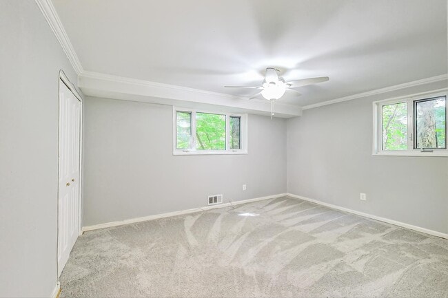 Photo - 10501 Montrose Ave