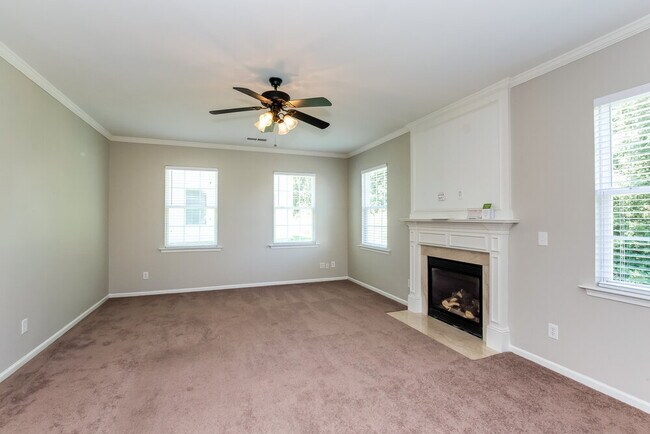 Photo - 4247 Houldsworth Dr