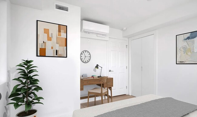 Photo - 2424 Michigan Ave Unit 303