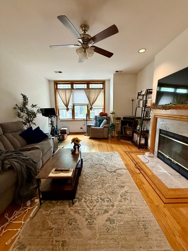 Photo - 4103 N Kenmore Ave