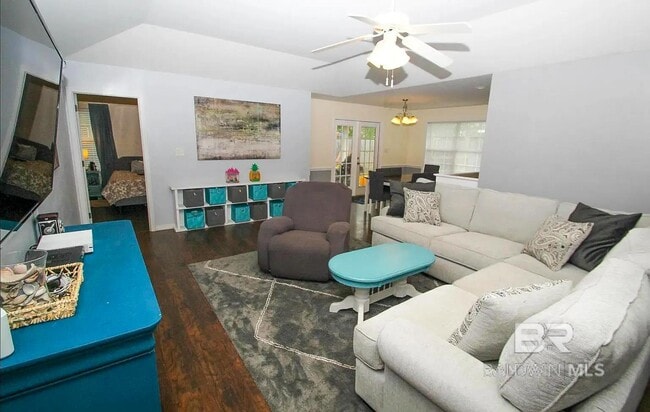 Photo - 25920 Argonne Dr